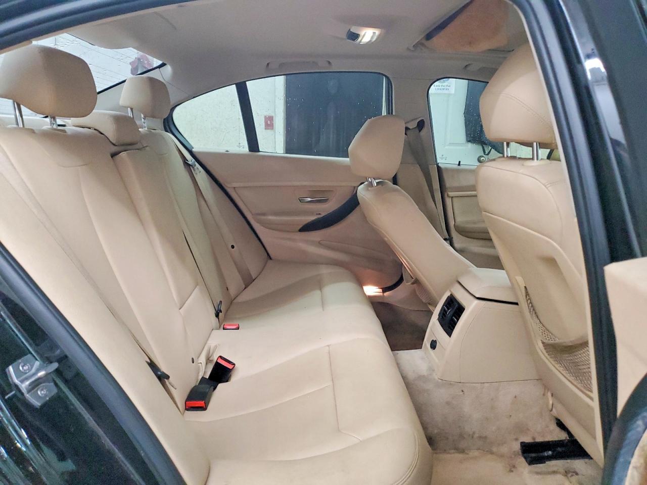 2014 BMW 320 I - zdjęcie 10