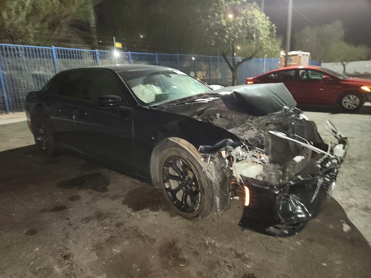 2019 Chrysler 300 Lx - zdjęcie 4