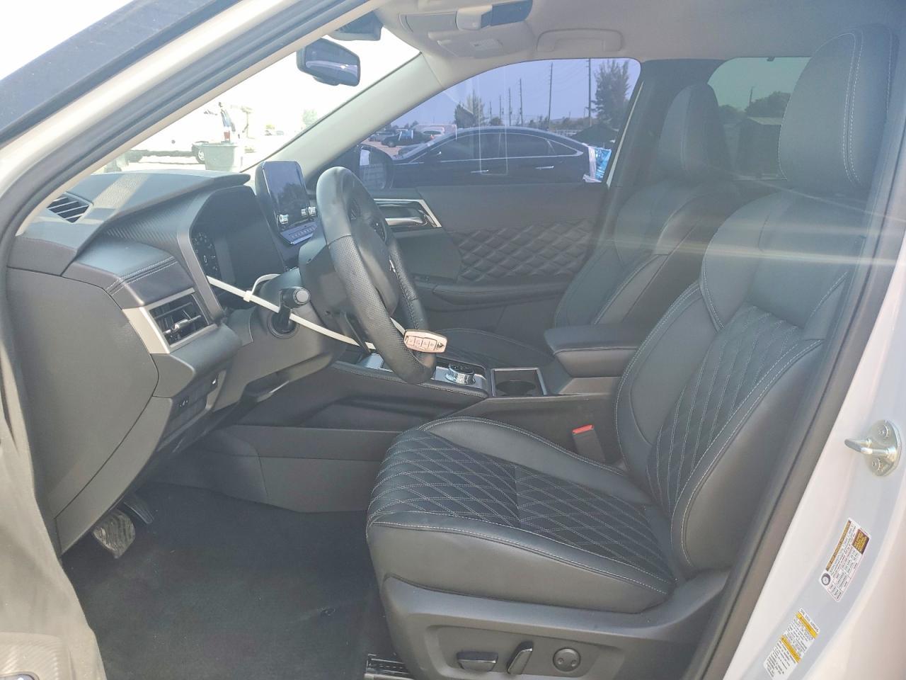 2024 Mitsubishi Outlander Sel - zdjęcie 7