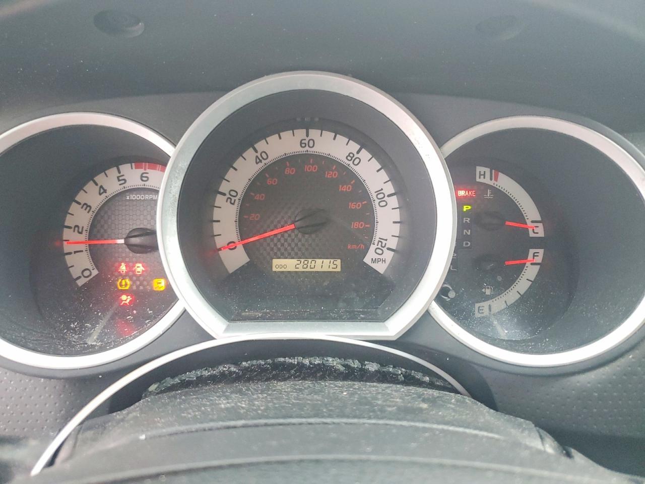 Toyota Tacoma - zdjęcie 9