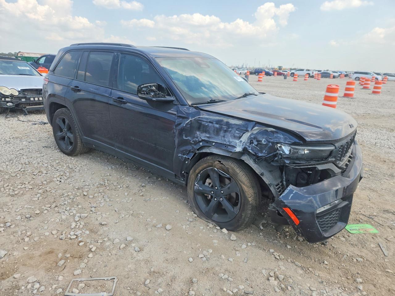 2023 Jeep Grand Cherokee Limited - zdjęcie 4