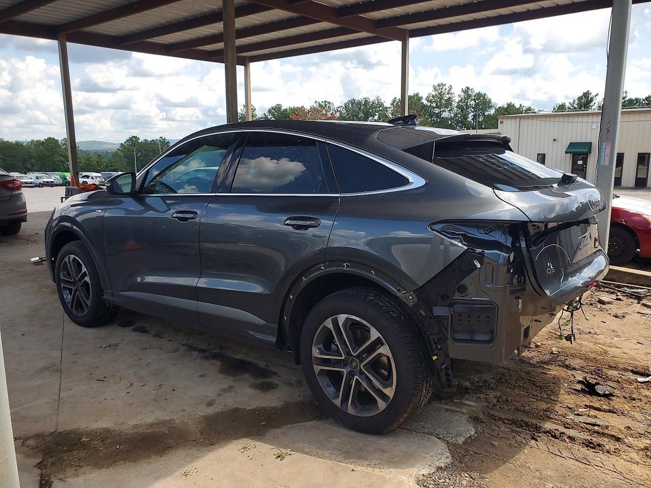 Audi SQ5 - zdjęcie 2