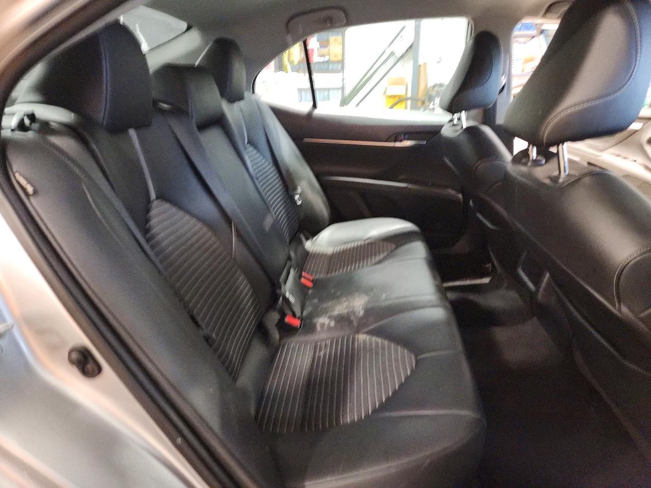 2021 Toyota Camry Se - zdjęcie 10
