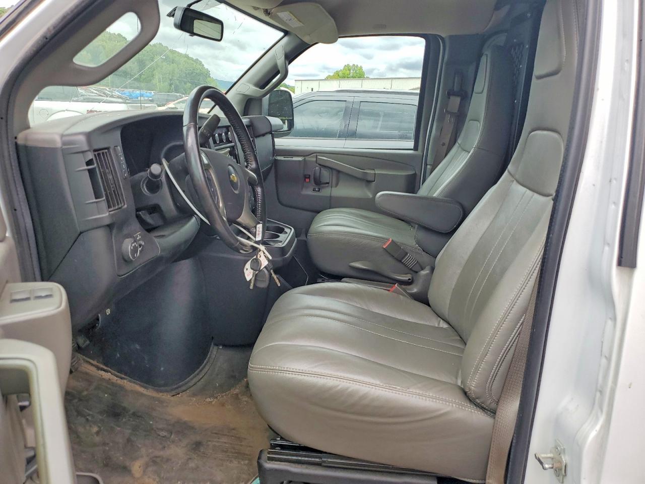 2019 Chevrolet Express G2500 - zdjęcie 7