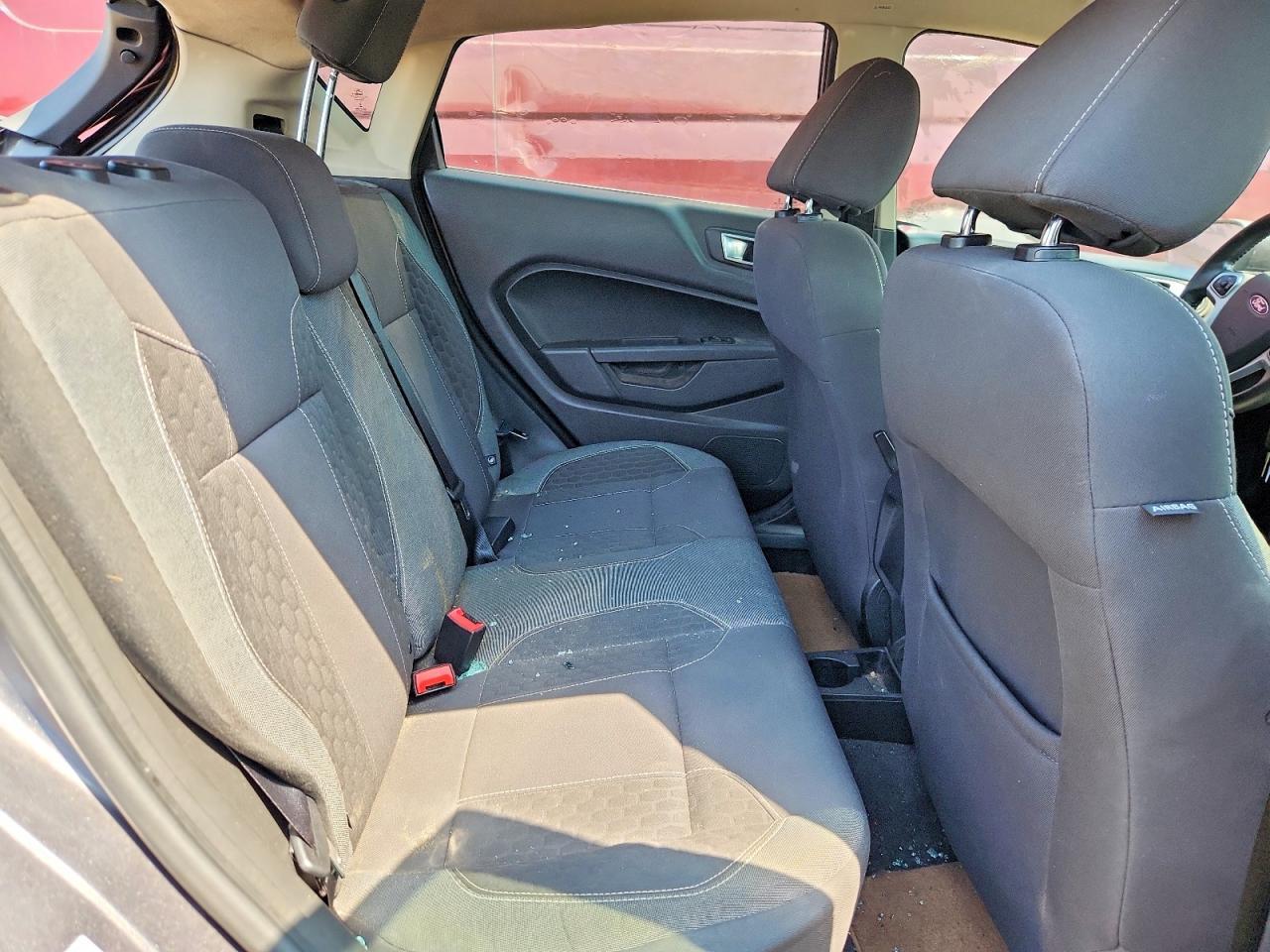 2014 Ford Fiesta Se - zdjęcie 10