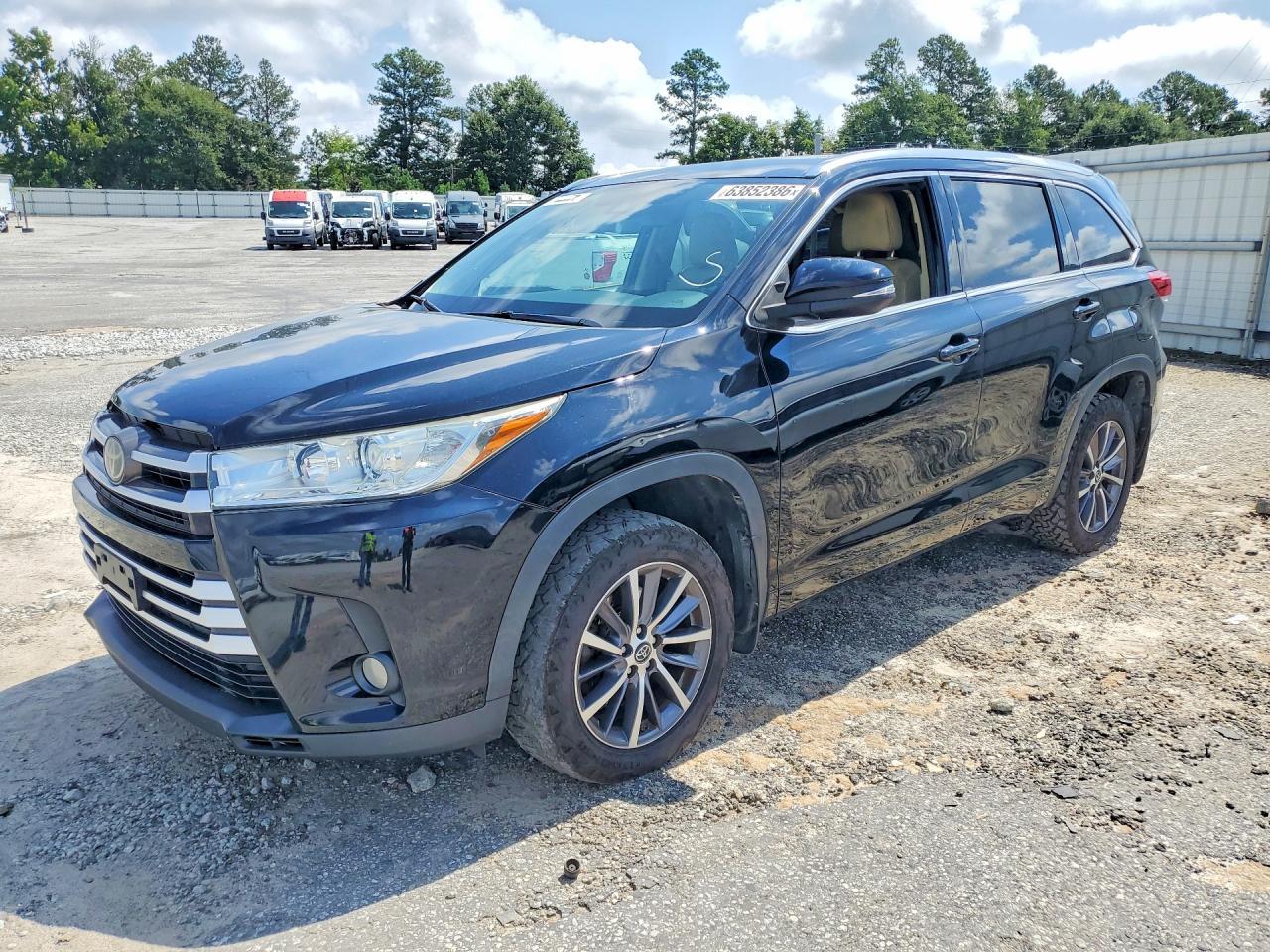 2018 Toyota Highlander Xle - zdjęcie główne