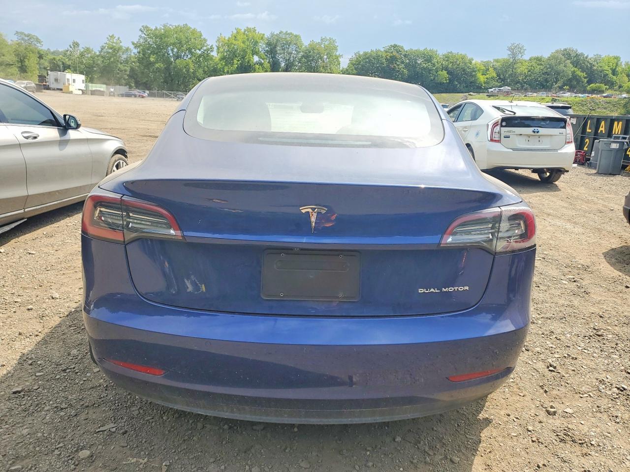 2022 Tesla Model 3 - zdjęcie 6