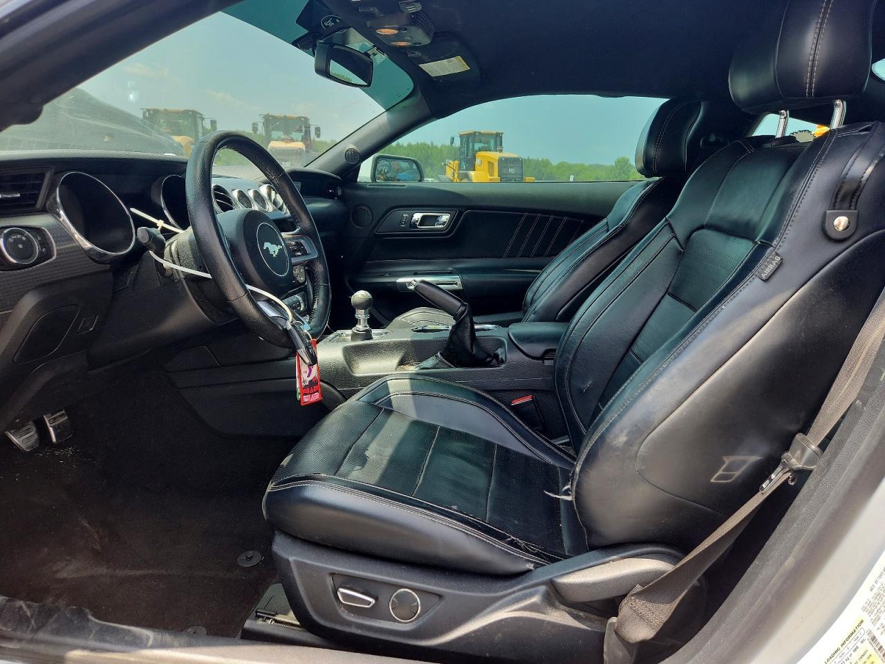2016 Ford Mustang - zdjęcie 7