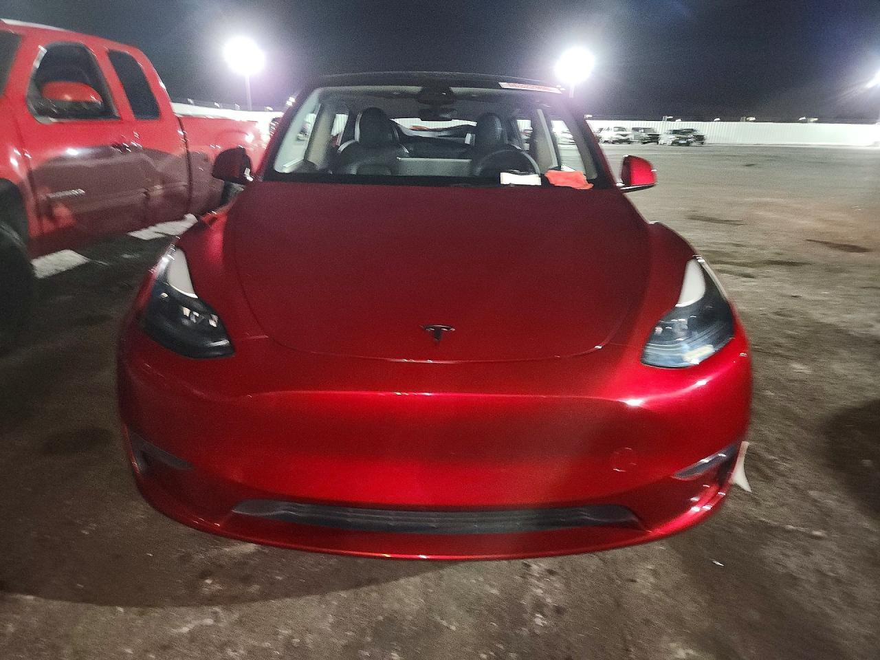 2024 Tesla Model Y - zdjęcie 5