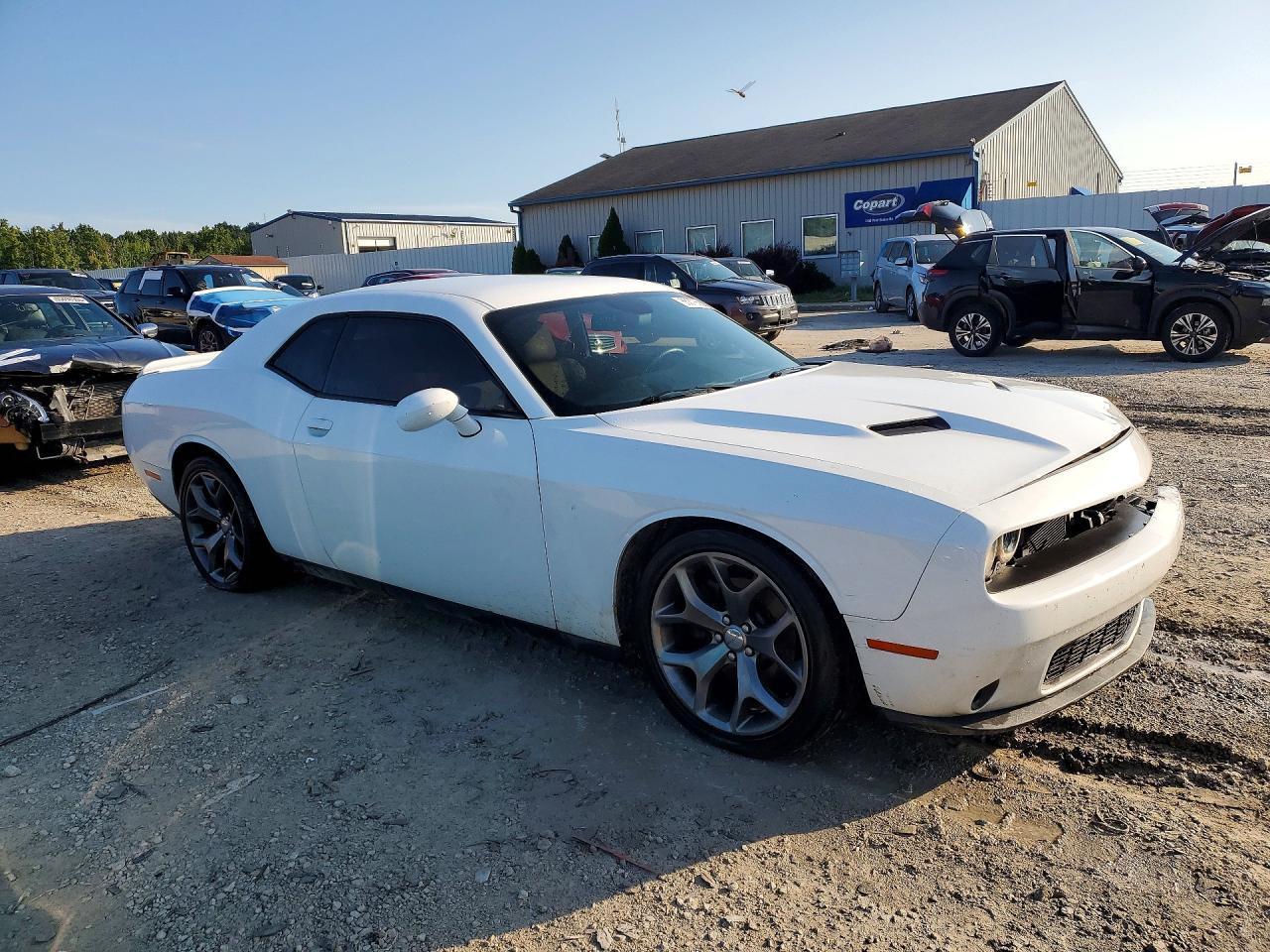 2015 Dodge Challenger Sxt - zdjęcie 4