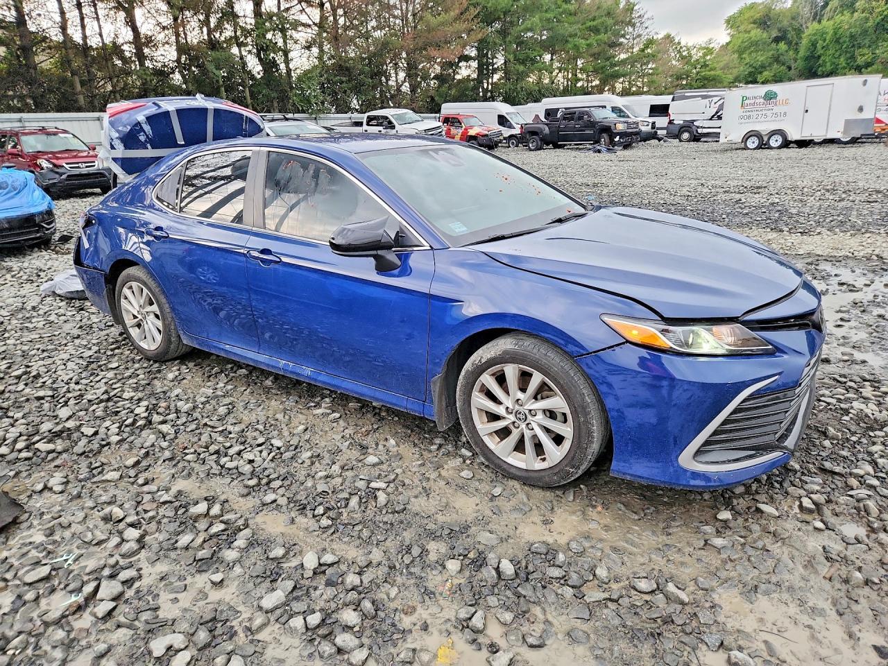 2024 Toyota Camry Le - zdjęcie 4