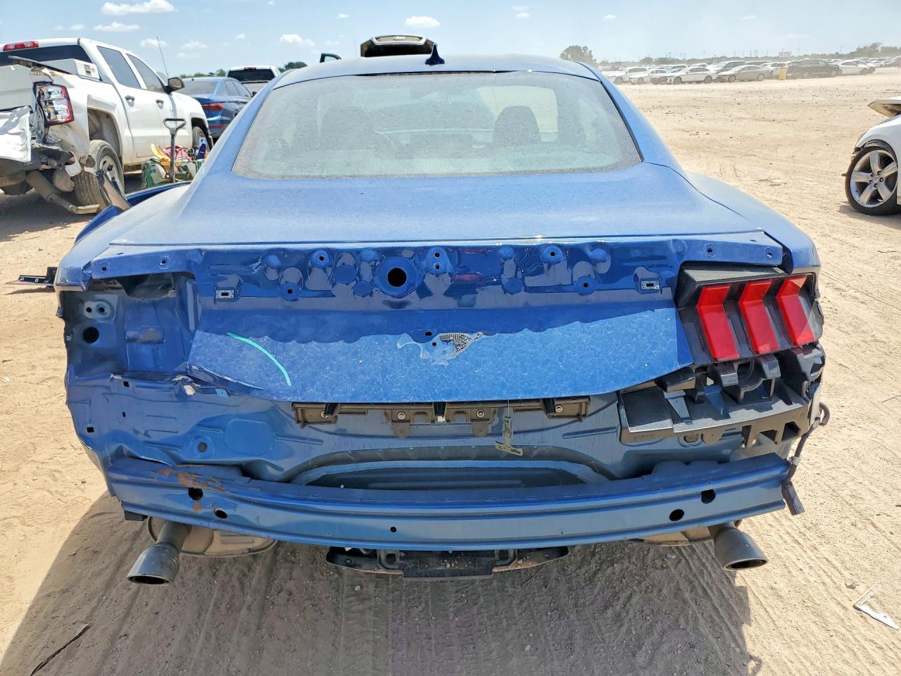 2024 Ford Mustang - zdjęcie 6