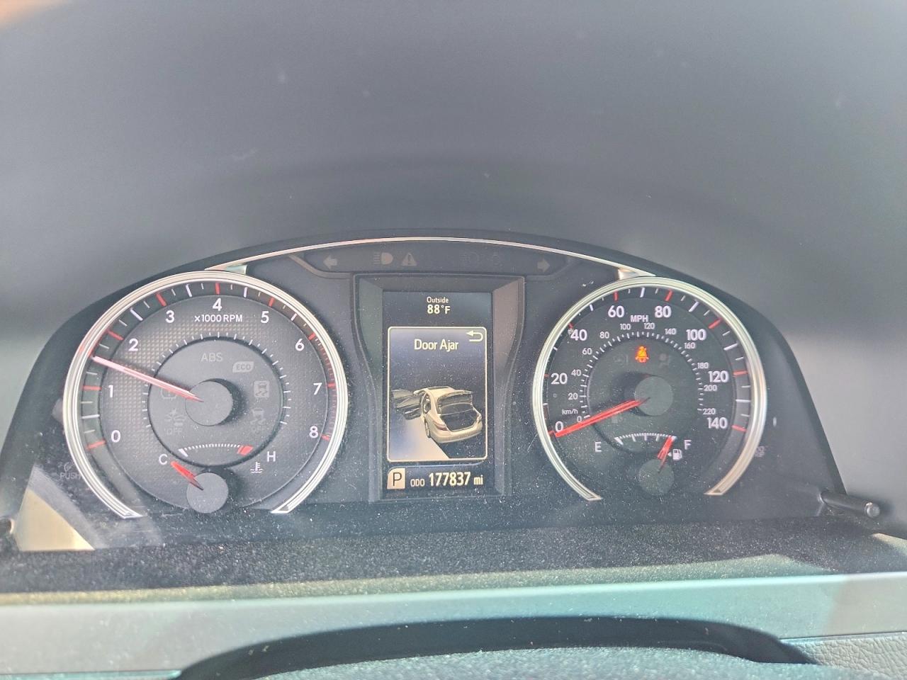 2017 Toyota Camry Se - zdjęcie 9