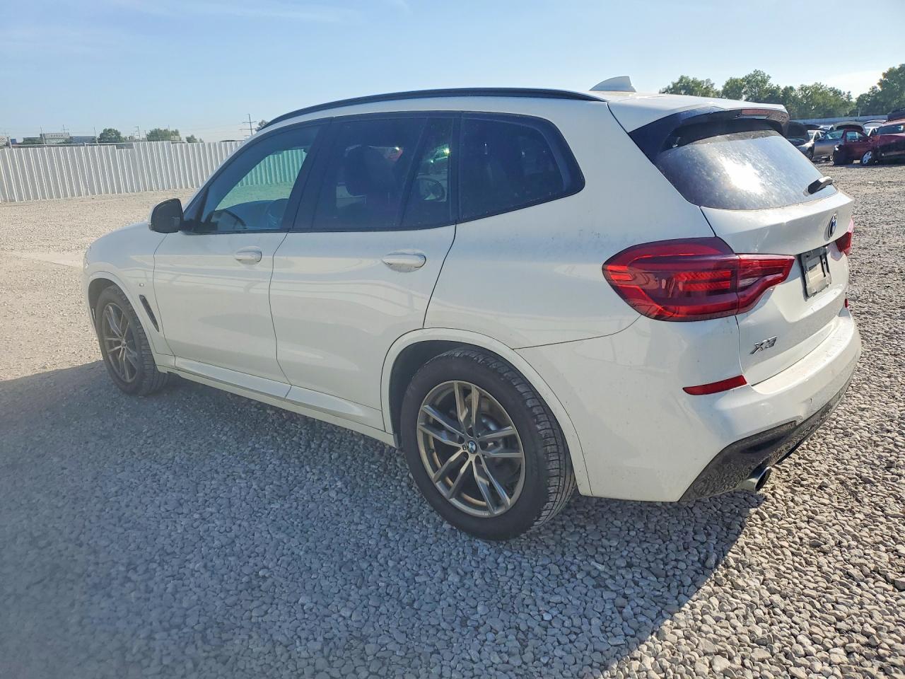2019 BMW X3 xDrive30I - zdjęcie 2