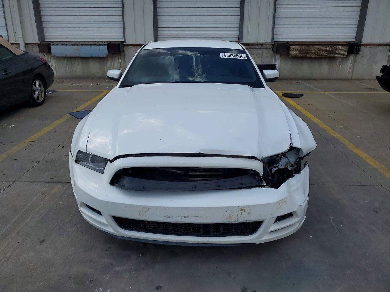 2013 Ford Mustang - zdjęcie 5