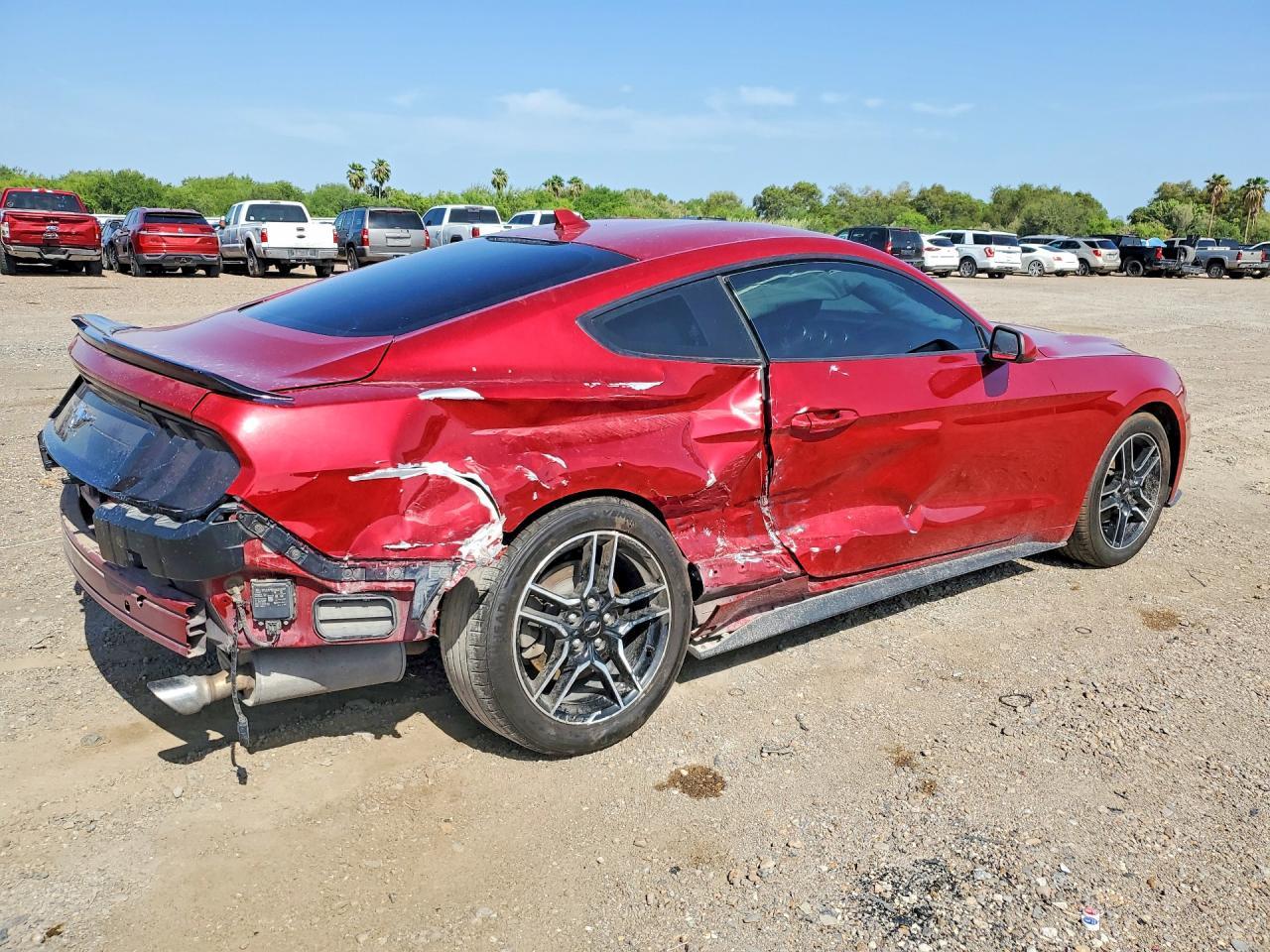 2021 Ford Mustang - zdjęcie 3