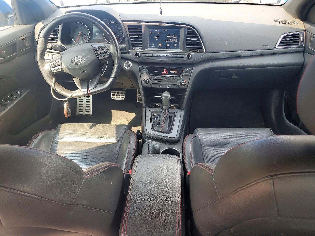 2024 Hyundai Elantra Sport - zdjęcie 8
