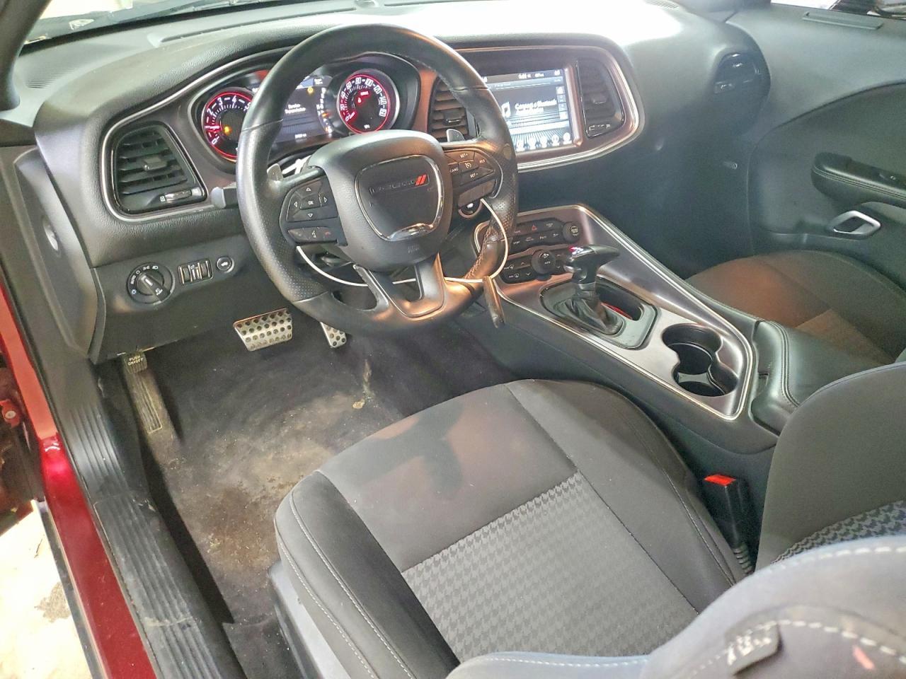 2017 Dodge Challenger R/T - zdjęcie 8