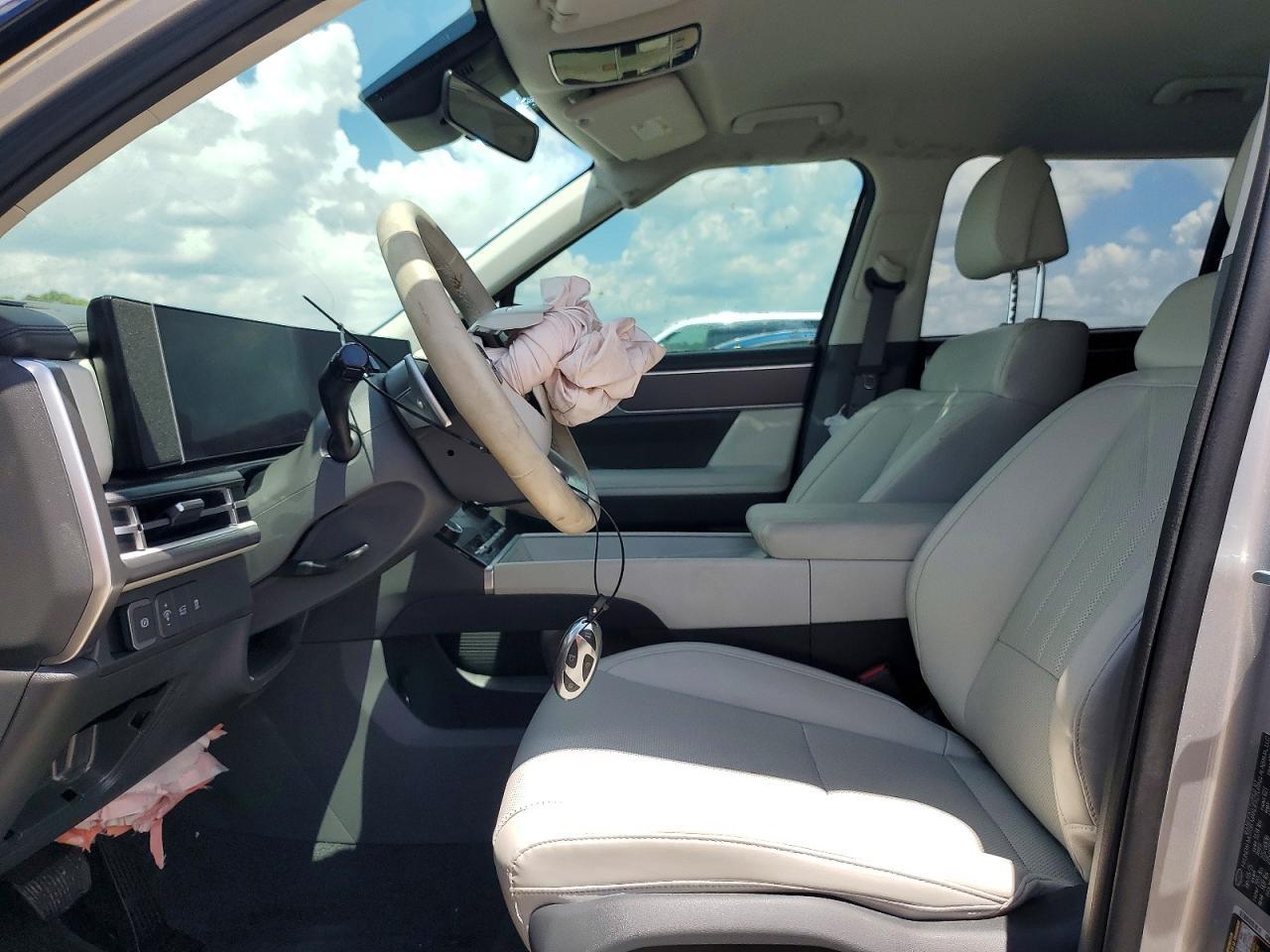 2025 Hyundai Santa Fe Sel - zdjęcie 7