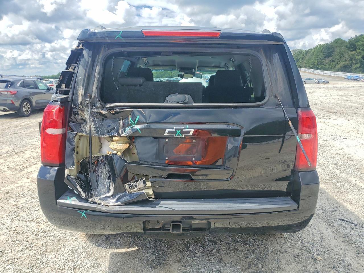 2017 Chevrolet Tahoe C1500 Ls - zdjęcie 6