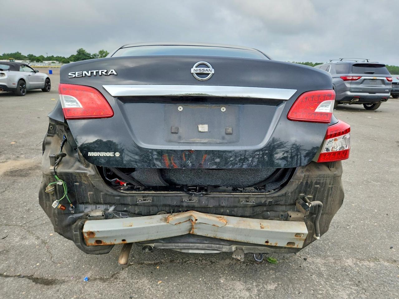 2015 Nissan Sentra S - zdjęcie 6