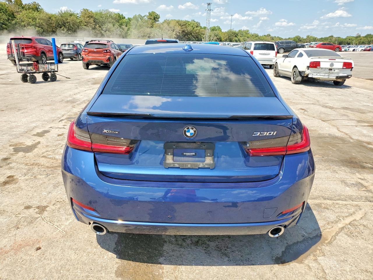 2023 BMW 330Xi - zdjęcie 6
