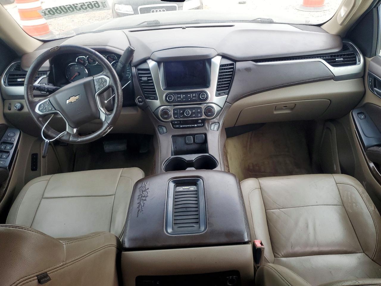 2015 Chevrolet Suburban C1500 Lt - zdjęcie 8