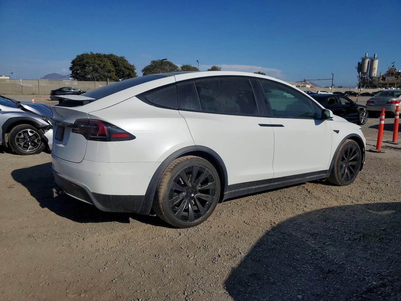2022 Tesla Model X - zdjęcie 3