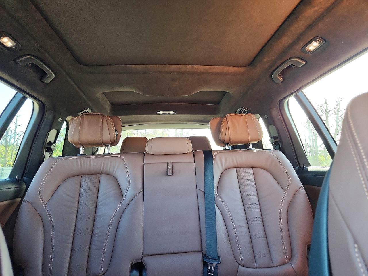 2020 BMW X7 xDrive40I - zdjęcie 10