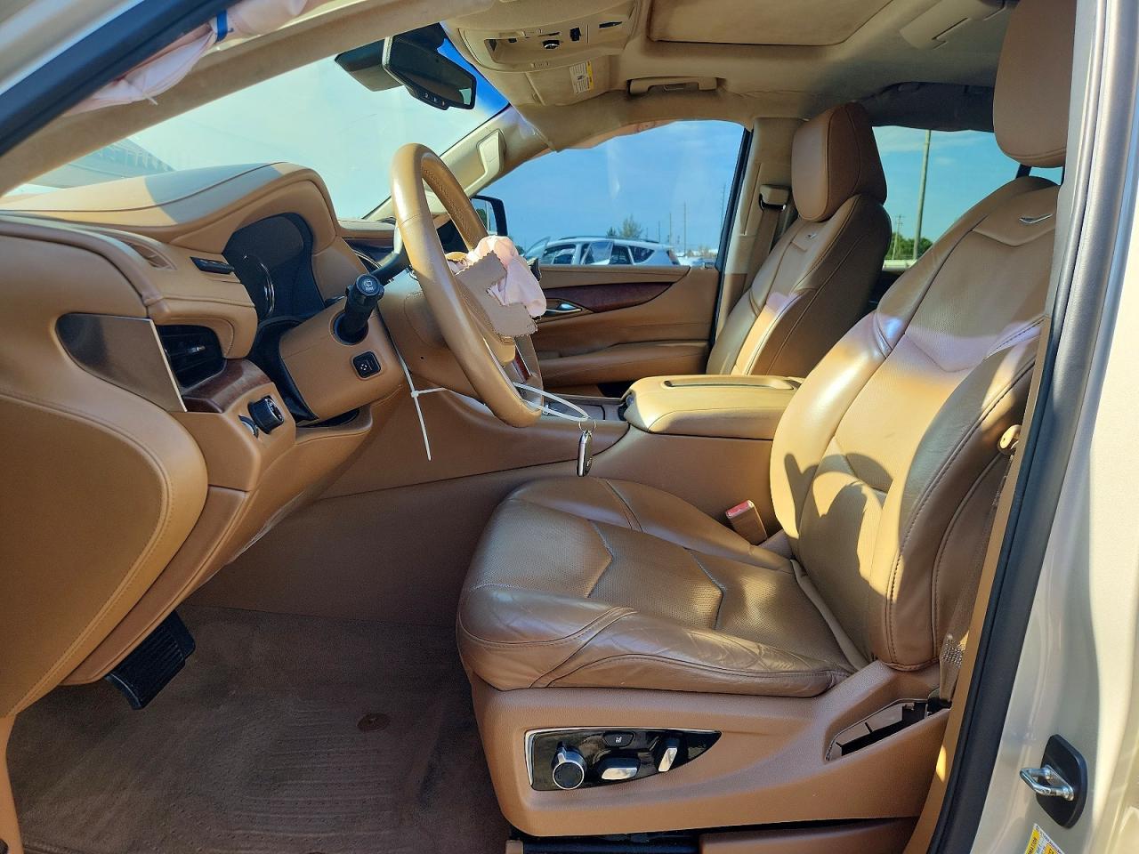 2016 Cadillac Escalade Platinum - zdjęcie 7