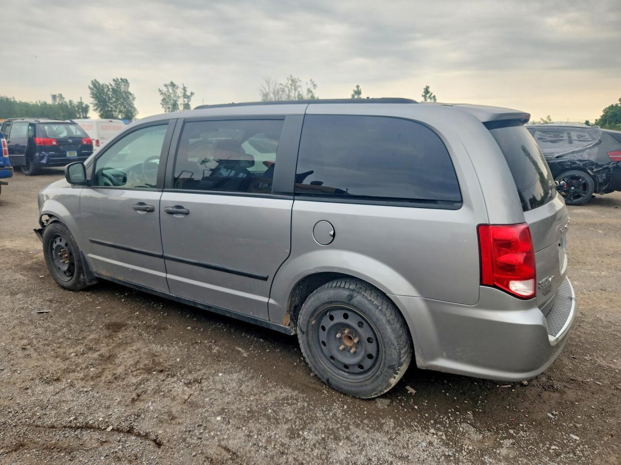 2013 Dodge Grand Caravan Se - zdjęcie 2