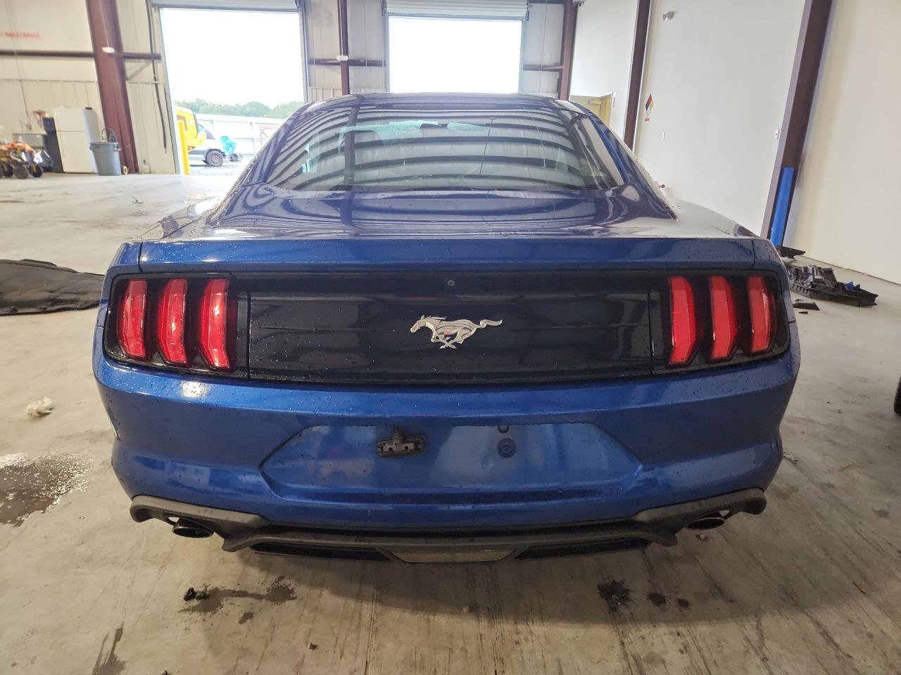 2018 Ford Mustang - zdjęcie 6
