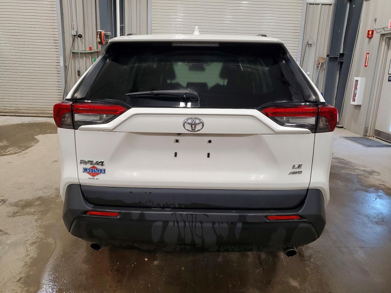 2019 Toyota Rav4 Le - zdjęcie 6