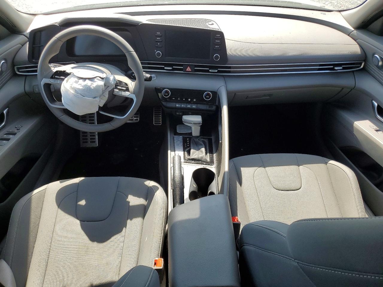 2020 Hyundai Elantra Sel - zdjęcie 8