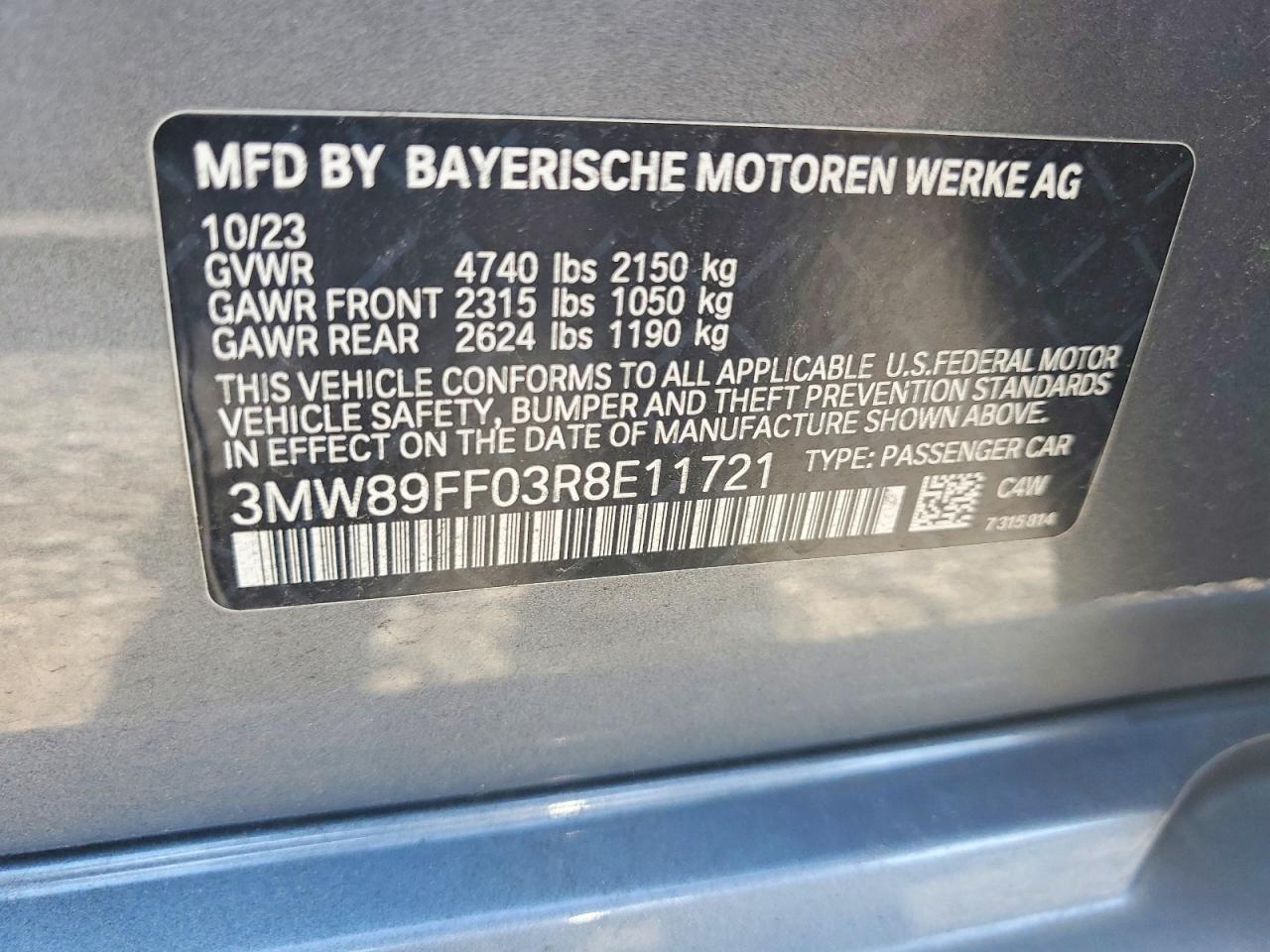 2024 BMW Seria 3 330i - zdjęcie 12