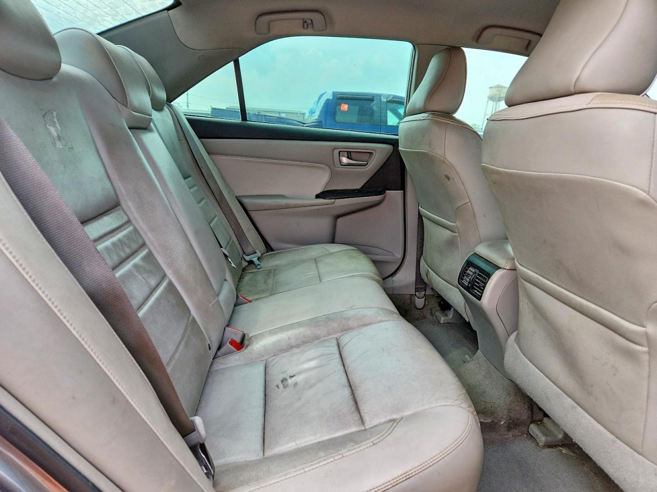 2016 Toyota Camry Xle - zdjęcie 10