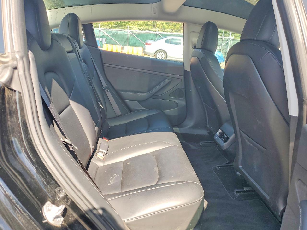 2018 Tesla Model 3 - zdjęcie 10
