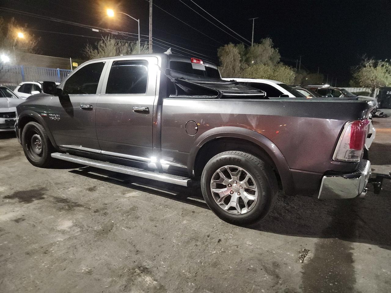 2017 Ram 1500 Longhorn - zdjęcie 2