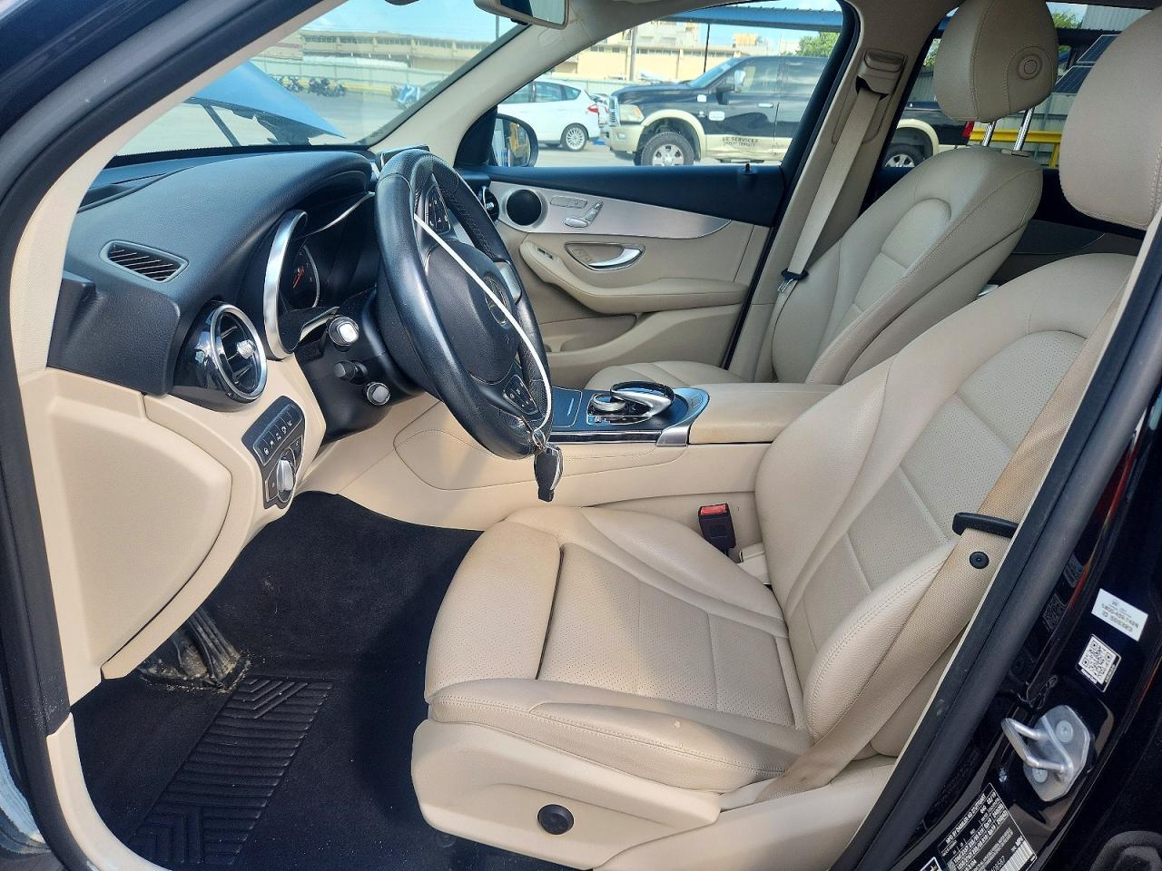2019 Mercedes-Benz Glc 300 - zdjęcie 7