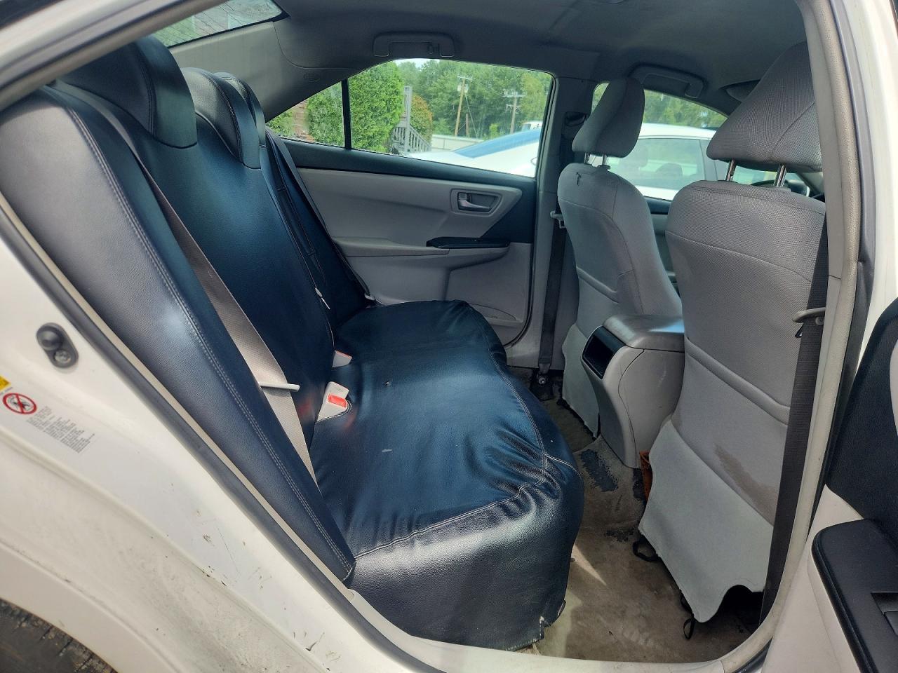 2017 Toyota Camry Hybrid Le - zdjęcie 10