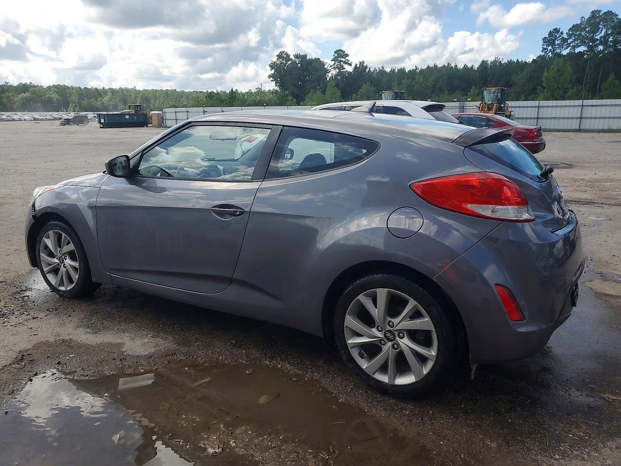 2016 Hyundai Veloster Base - zdjęcie 2