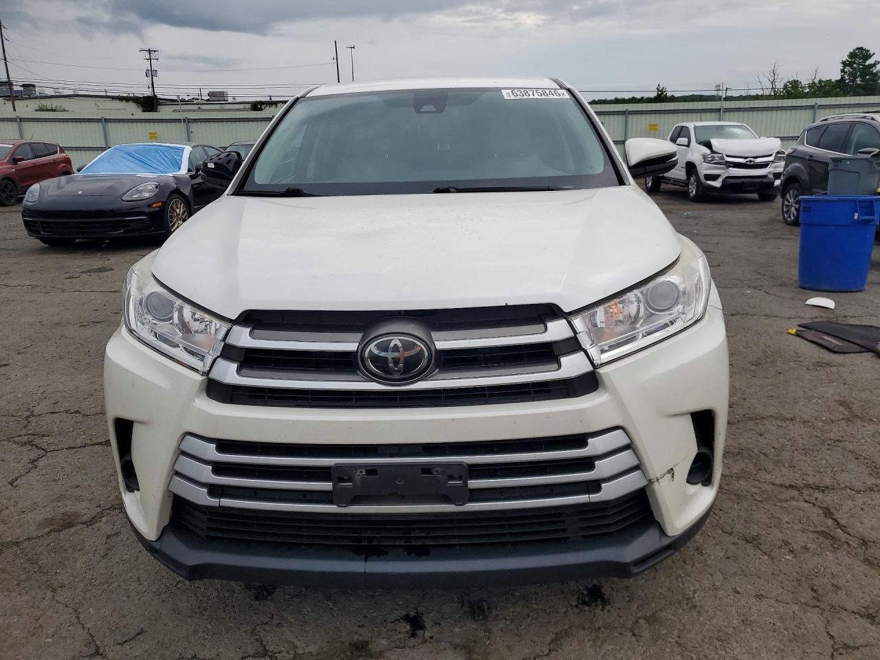 2017 Toyota Highlander Le - zdjęcie 5