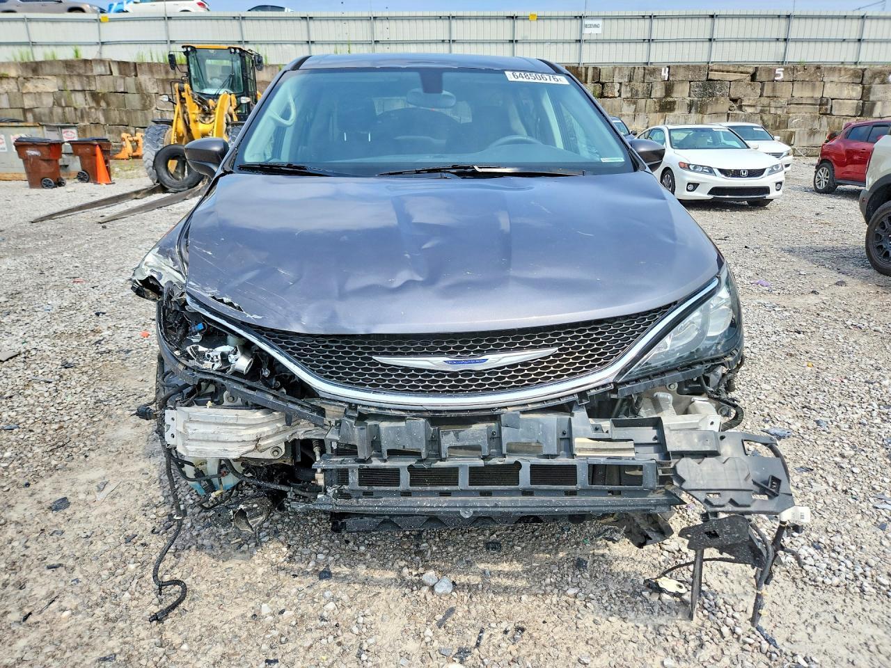 2017 Chrysler Pacifica Lx - zdjęcie 5