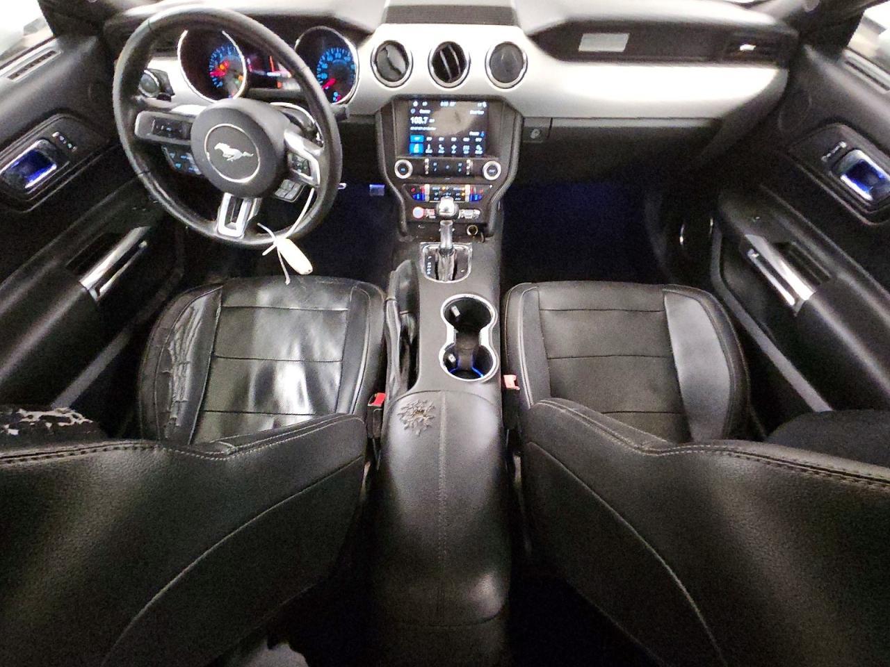 2017 Ford Mustang - zdjęcie 8