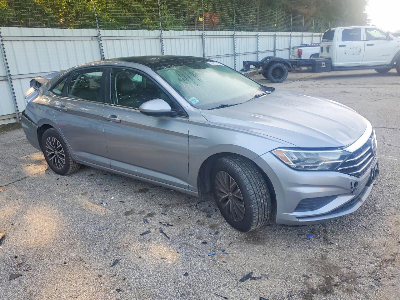 2021 Volkswagen Jetta S - zdjęcie 4