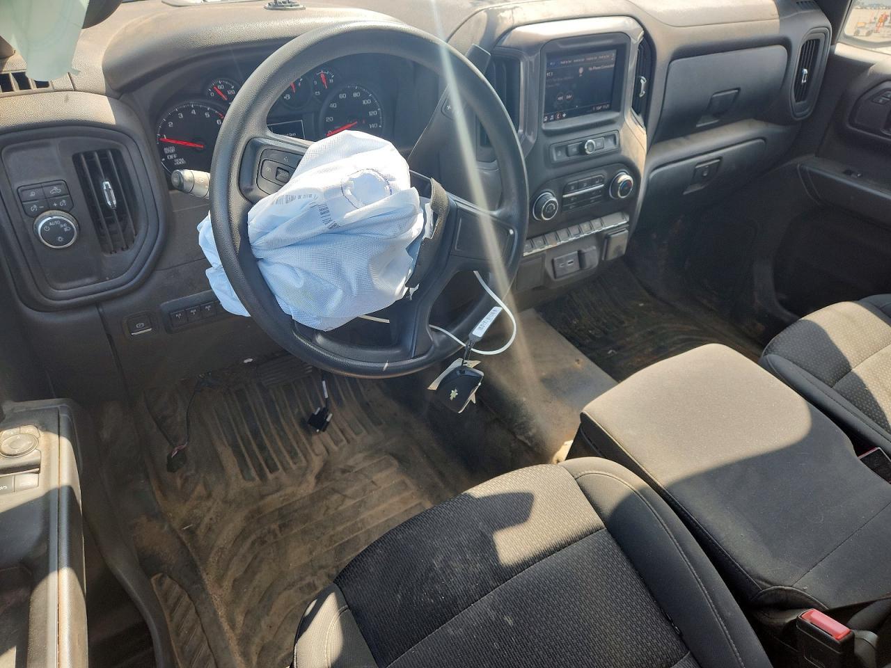 2024 Chevrolet Silverado C1500 - zdjęcie 8