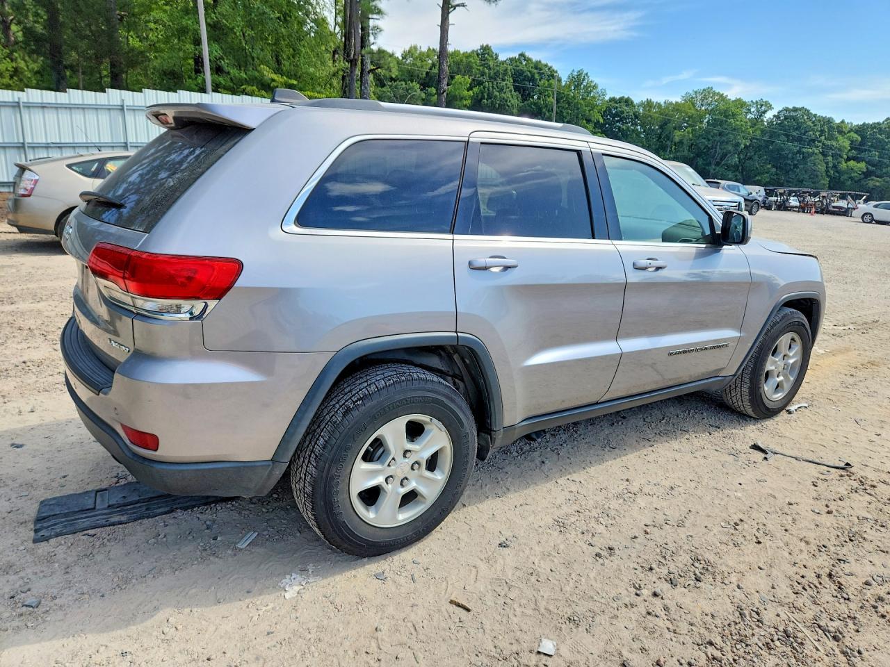 2017 Jeep Grand Cherokee Laredo - zdjęcie 3
