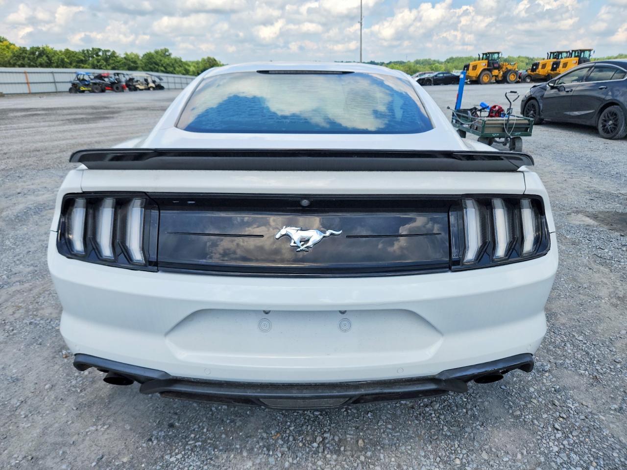 2018 Ford Mustang - zdjęcie 6