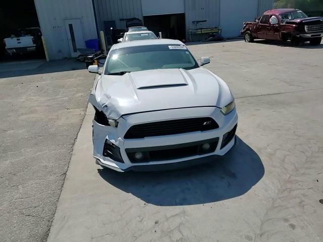 2015 Ford Mustang - zdjęcie 13