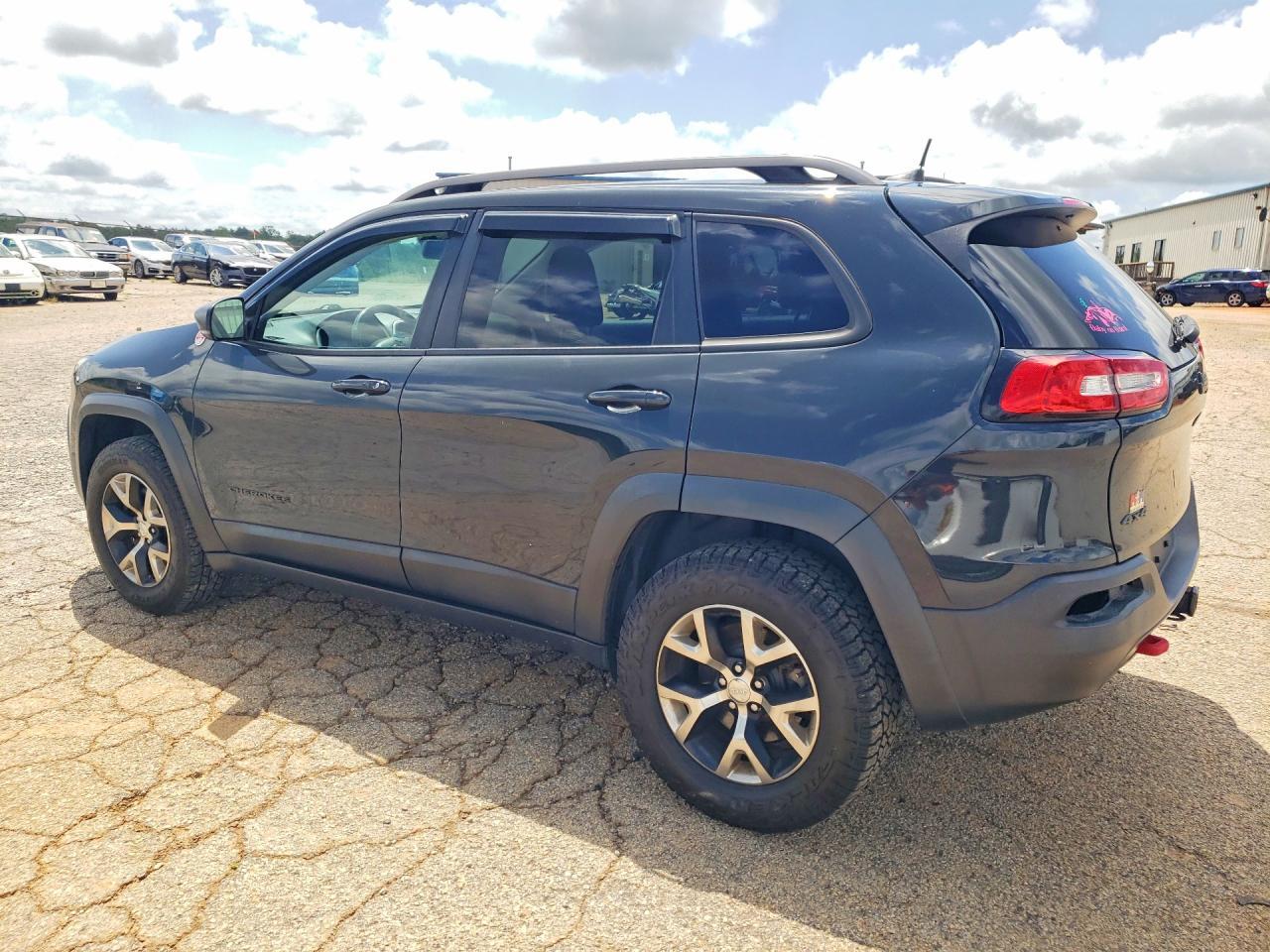 2017 Jeep Cherokee Trailhawk - zdjęcie 2